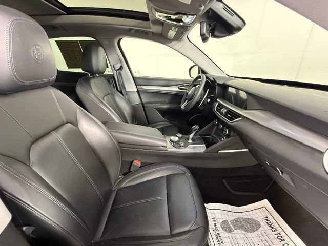 Used 2018 Alfa Romeo Stelvio Sport w/ Quick Order Package 22J Sport AWD/4WD image 35