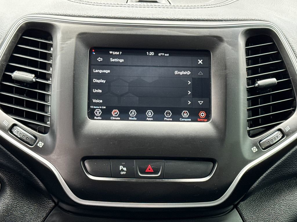 Used 2020 Jeep Cherokee Latitude Plus image 21