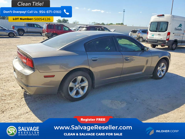 Used 2011 Dodge Charger SE RWD image 4