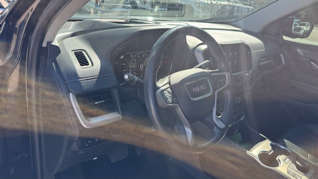 Used 2022 GMC Terrain Denali w/ Denali Premium Package AWD/4WD image 21