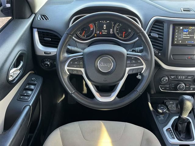 Used 2016 Jeep Cherokee Latitude image 17