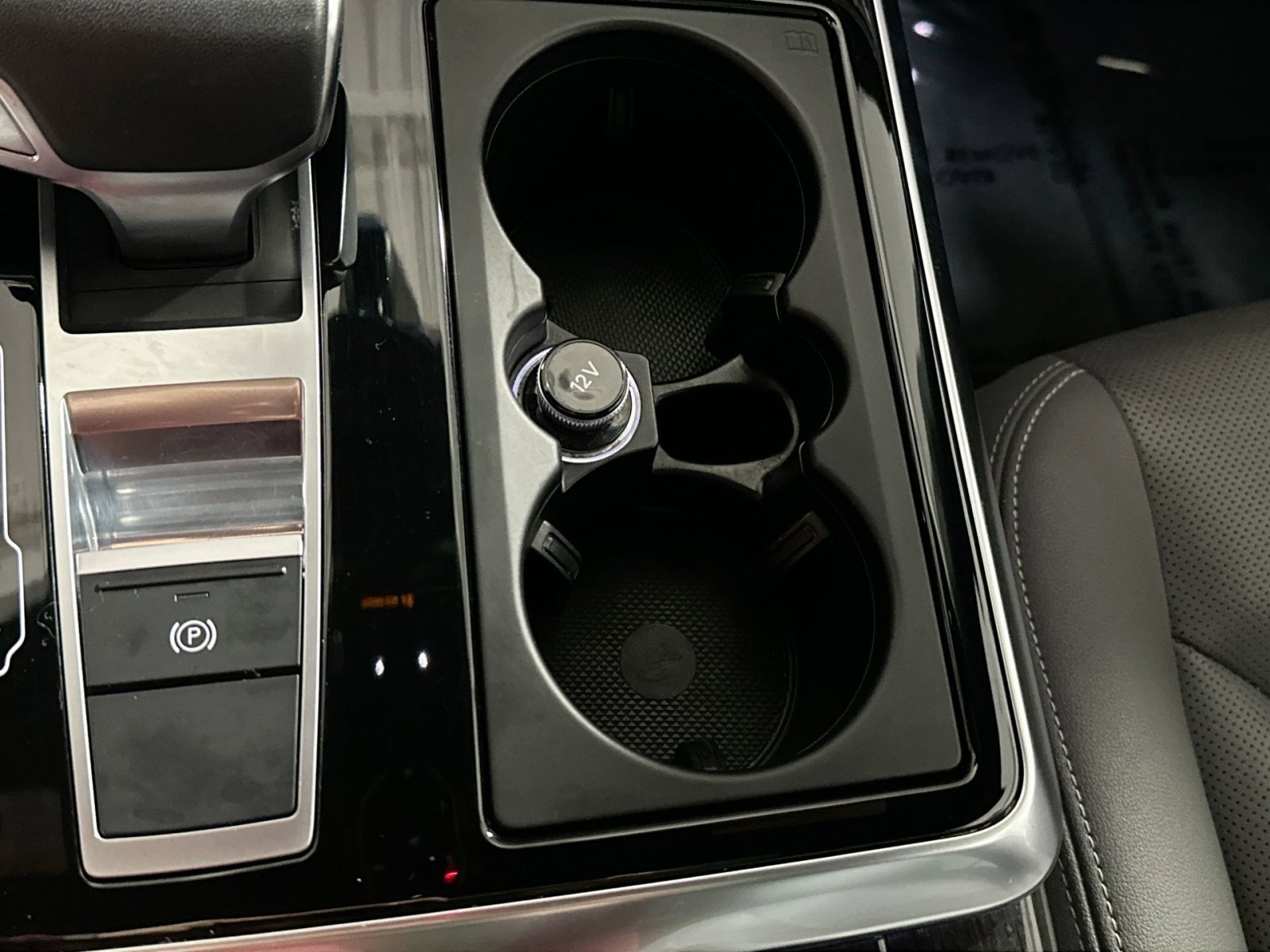 Used 2019 Audi Q8 Premium Plus image 28