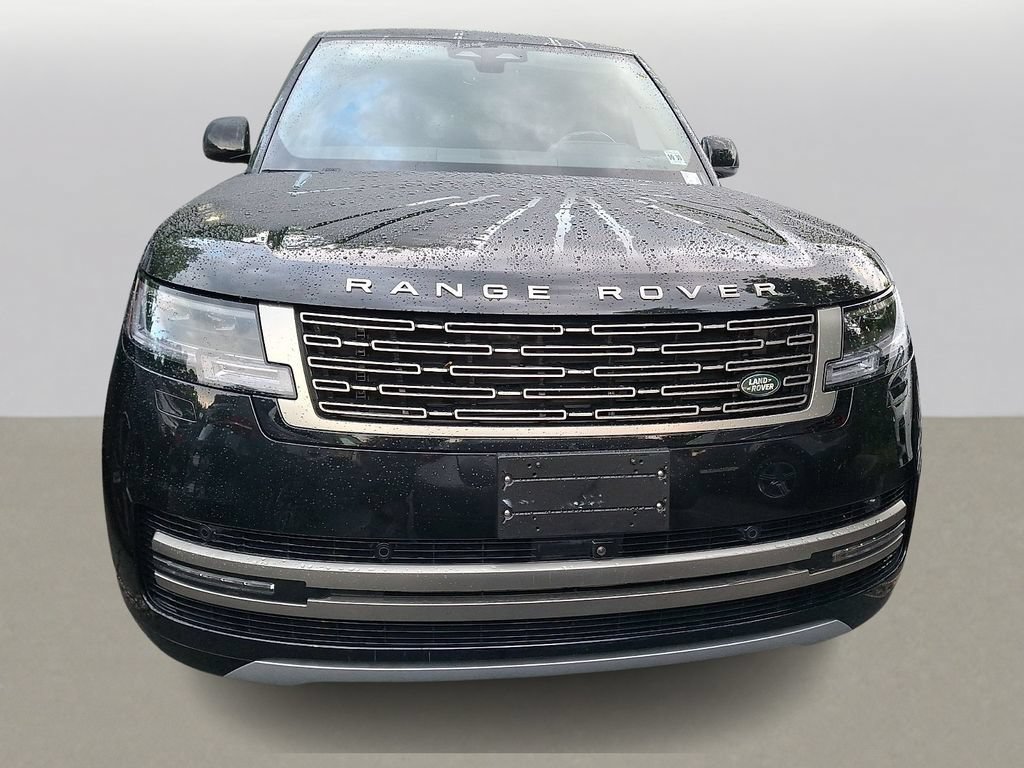 Used 2025 Land Rover Range Rover SE AWD/4WD image 2