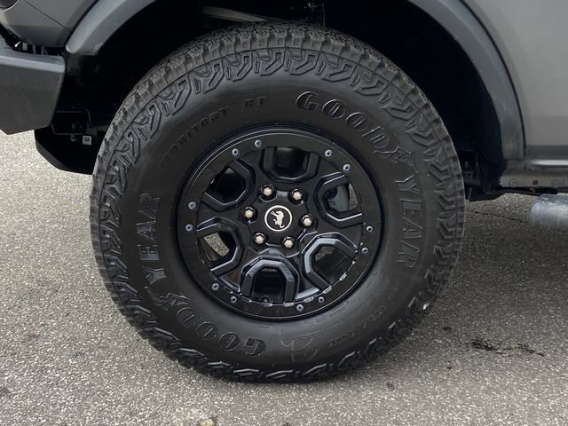 Used 2025 Ford Bronco Badlands image 8
