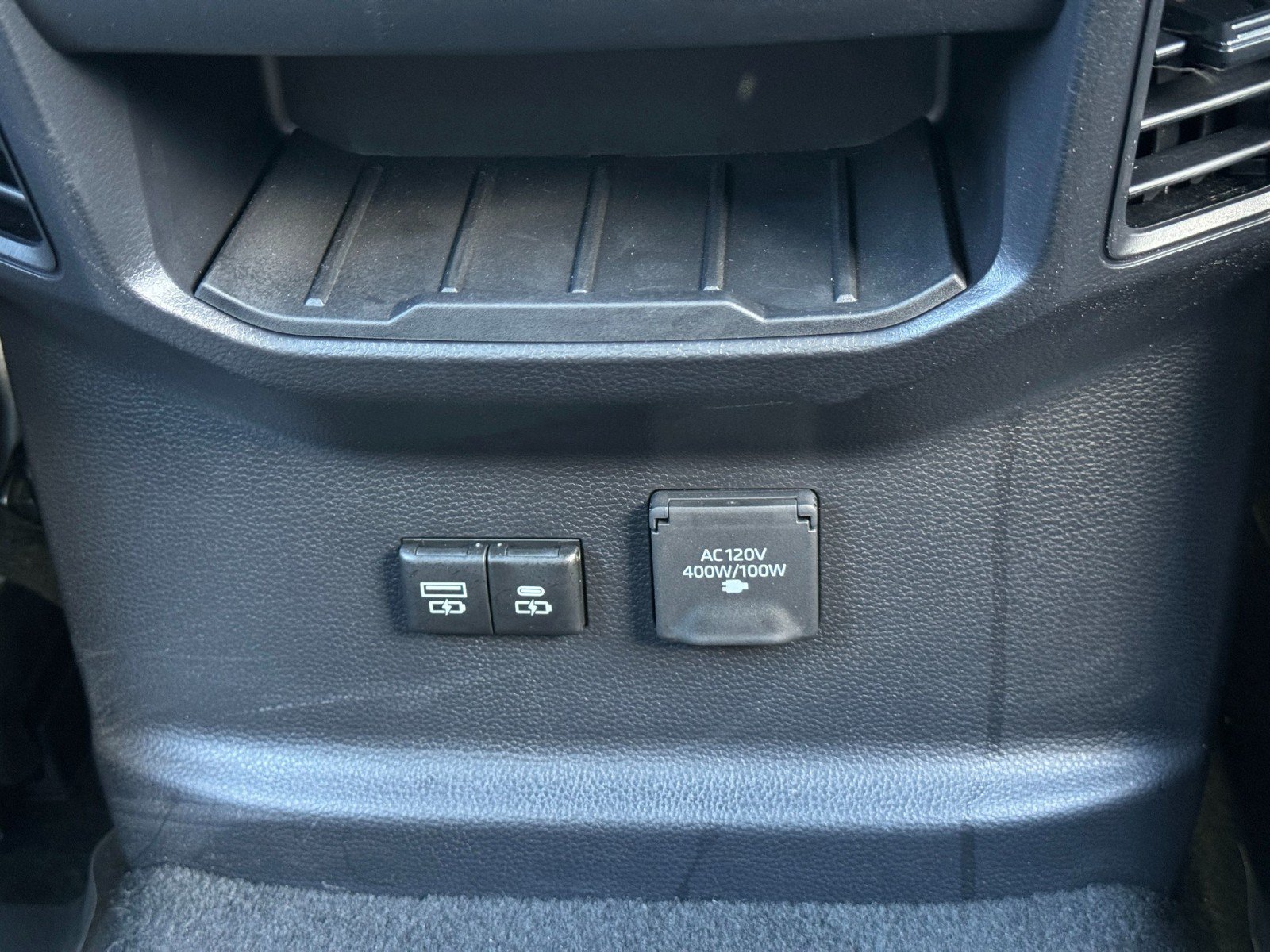 Used 2026 Toyota Tundra Limited AWD/4WD image 36