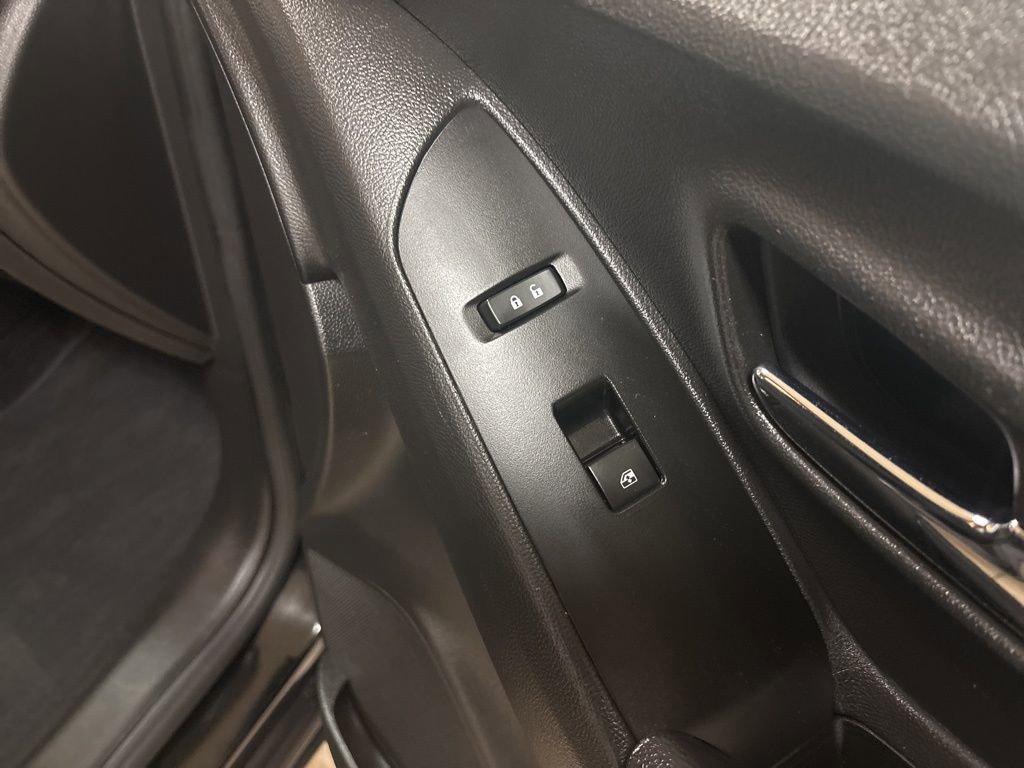 Used 2022 Chevrolet Trax LS w/ Tint and Cruise Package image 25