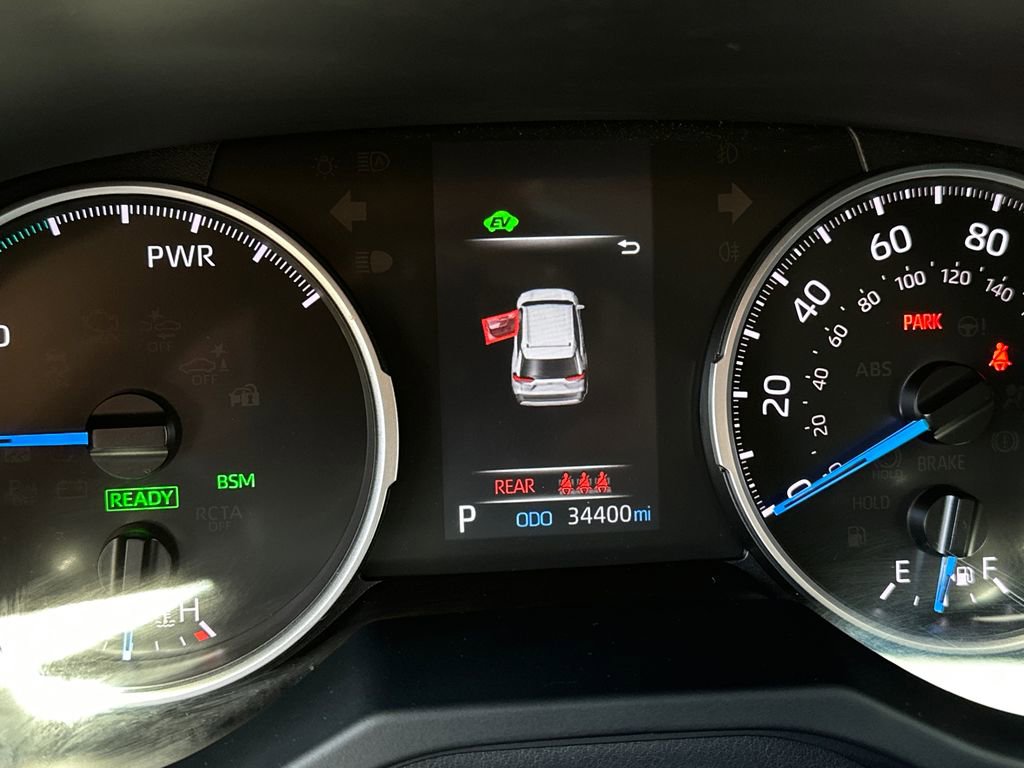 Used 2022 Toyota RAV4 XLE Premium image 22