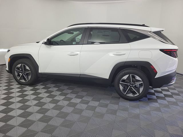 Certified 2025 Hyundai Tucson SEL AWD/4WD image 2