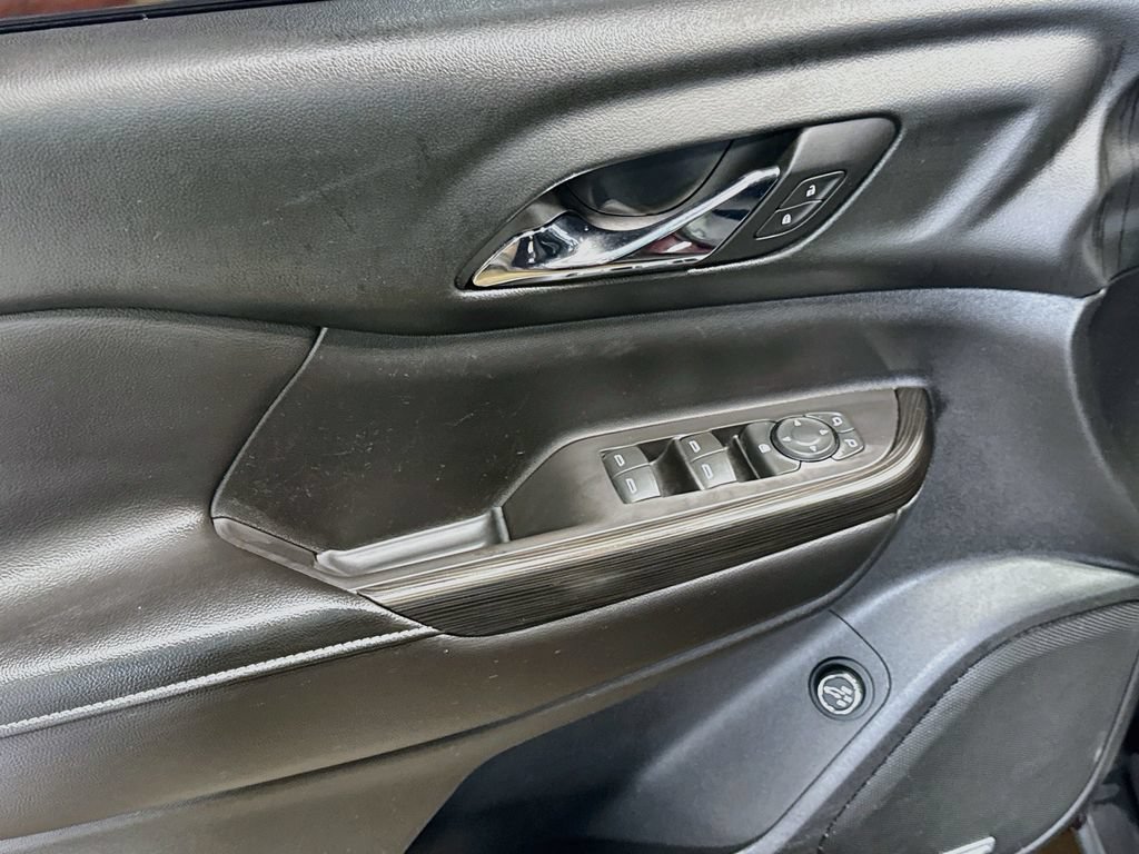 Used 2018 GMC Acadia SLT AWD/4WD image 17