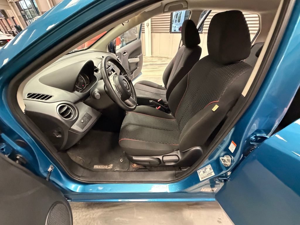 Used 2011 MAZDA MAZDA2 Touring FWD image 50