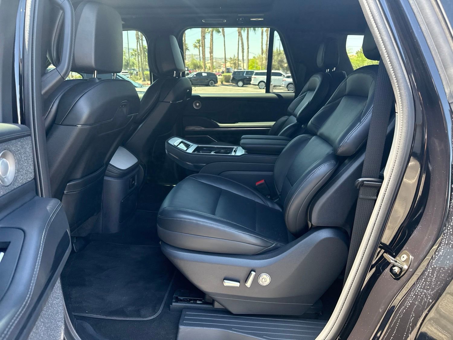 Used 2026 Lincoln Navigator L Reserve w/ Jet Appearance Package AWD/4WD image 17