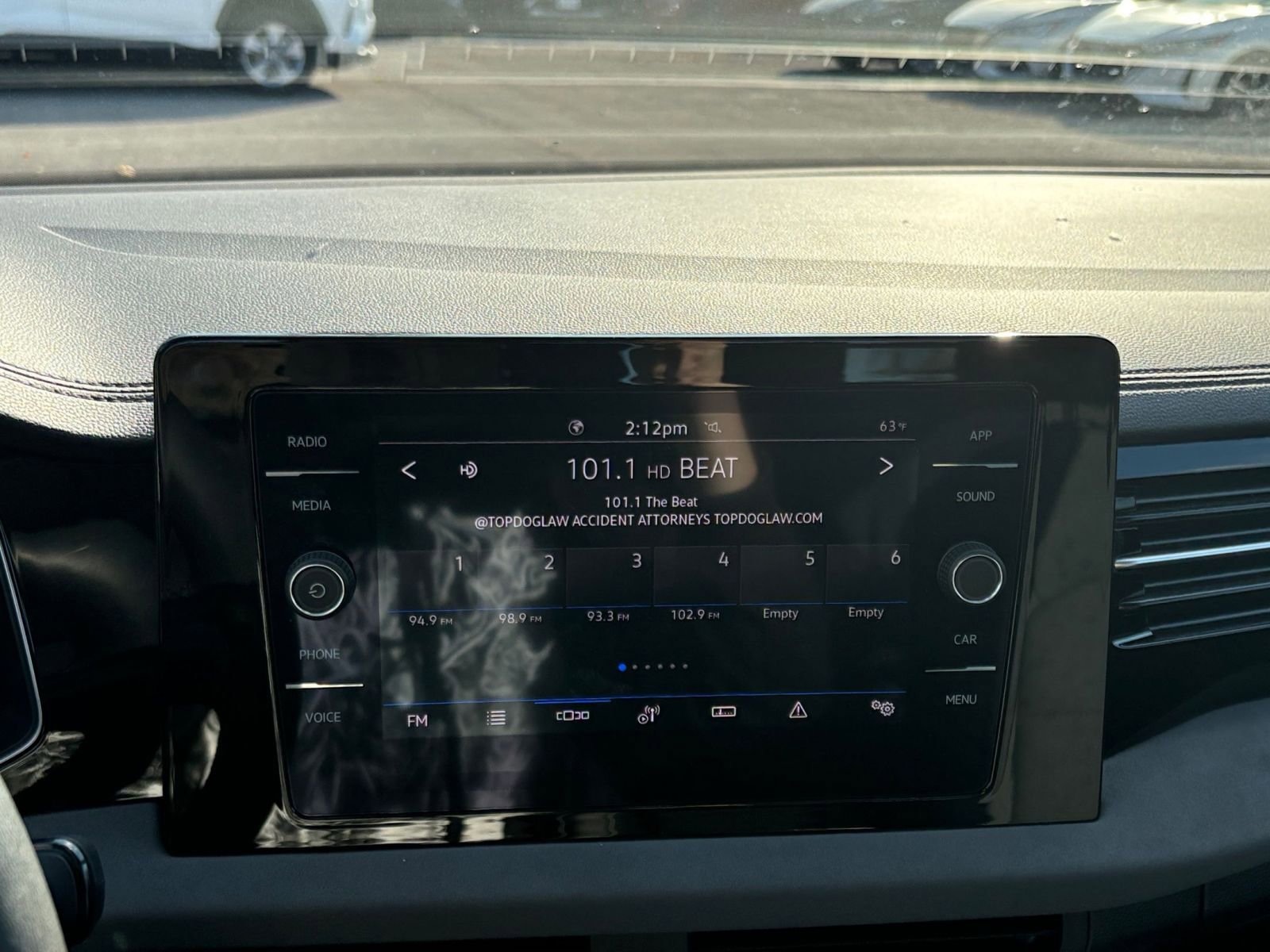 Used 2025 Volkswagen Jetta SE image 21