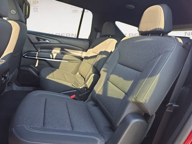 New 2025 Chevrolet Traverse LT w/ Driver Confidence Package FWD image 13