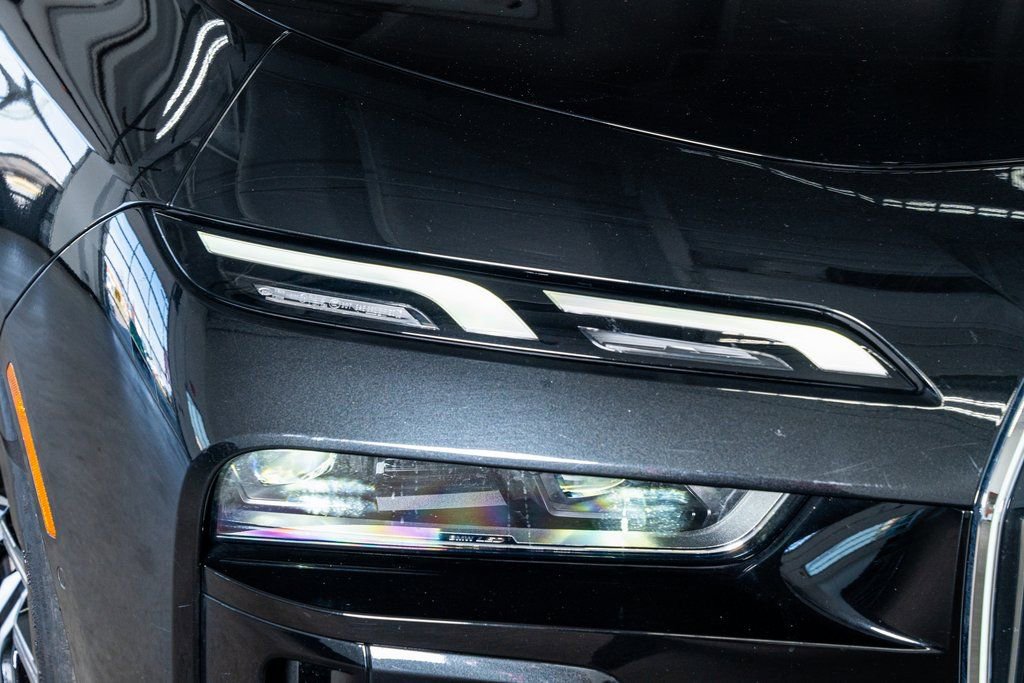 Used 2023 BMW 740i 740i w/ Parking Assistance Package image 19