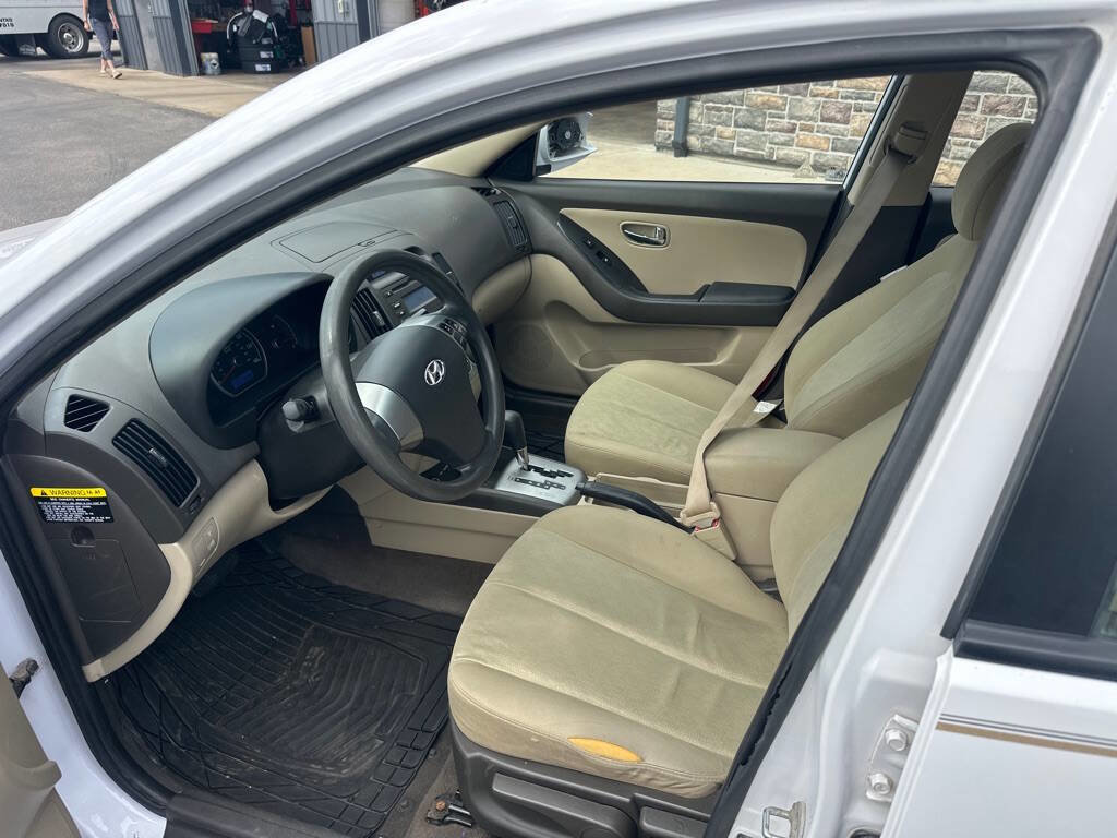 Used 2010 Hyundai Elantra GLS image 11