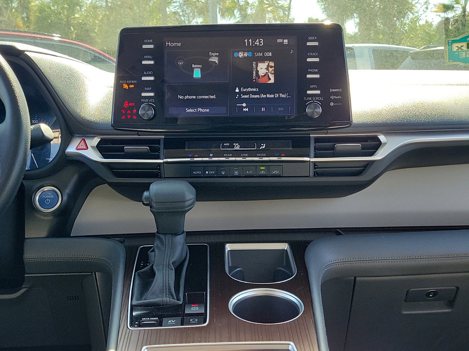 Used 2024 Toyota Sienna LE image 20