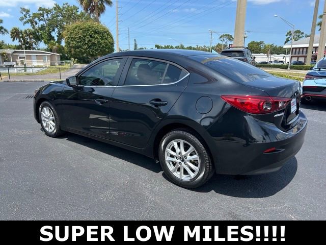 Used 2018 MAZDA MAZDA3 Sport w/ Preferred Equipment Package FWD image 4