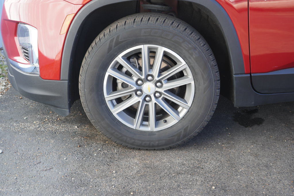 Used 2023 Chevrolet Traverse LT AWD/4WD image 6