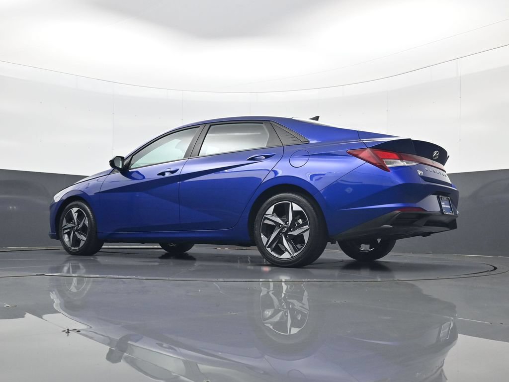 Certified 2023 Hyundai Elantra SEL w/ Convenience Package FWD image 28