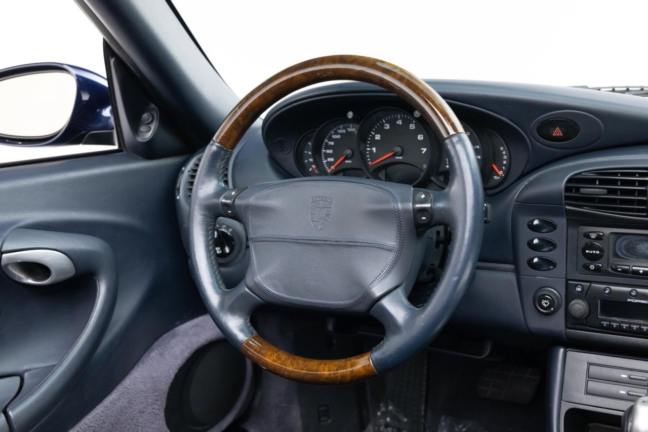 Used 2000 Porsche 911 Cabriolet image 10