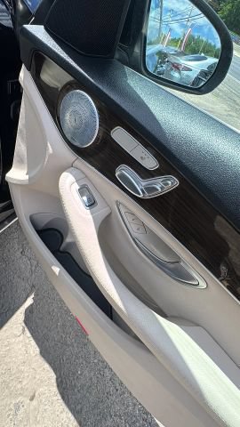 Used 2018 Mercedes-Benz C 300 4MATIC Sedan image 23