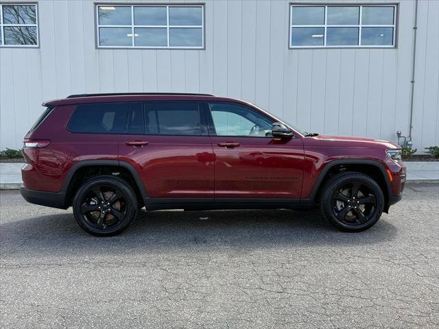 Certified 2025 Jeep Grand Cherokee L Limited w/ Black Appearance Package image 2