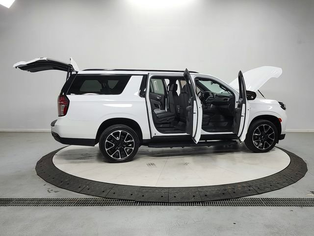 Used 2021 Chevrolet Suburban RST RWD image 16