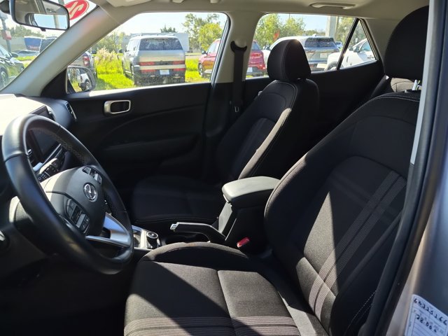 Used 2026 Hyundai Venue SEL FWD image 24