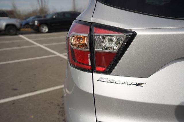 Used 2017 Ford Escape Titanium image 37