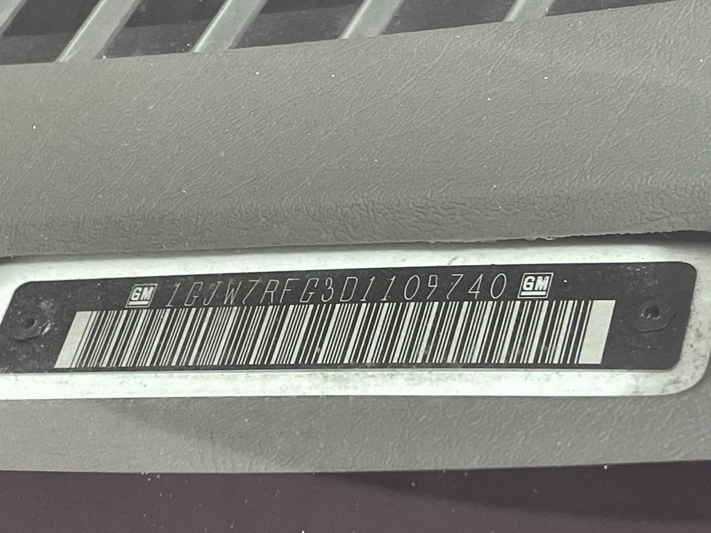 Used 2013 GMC Savana 2500 LT w/ LT Preferred Equipment Group RWD image 27
