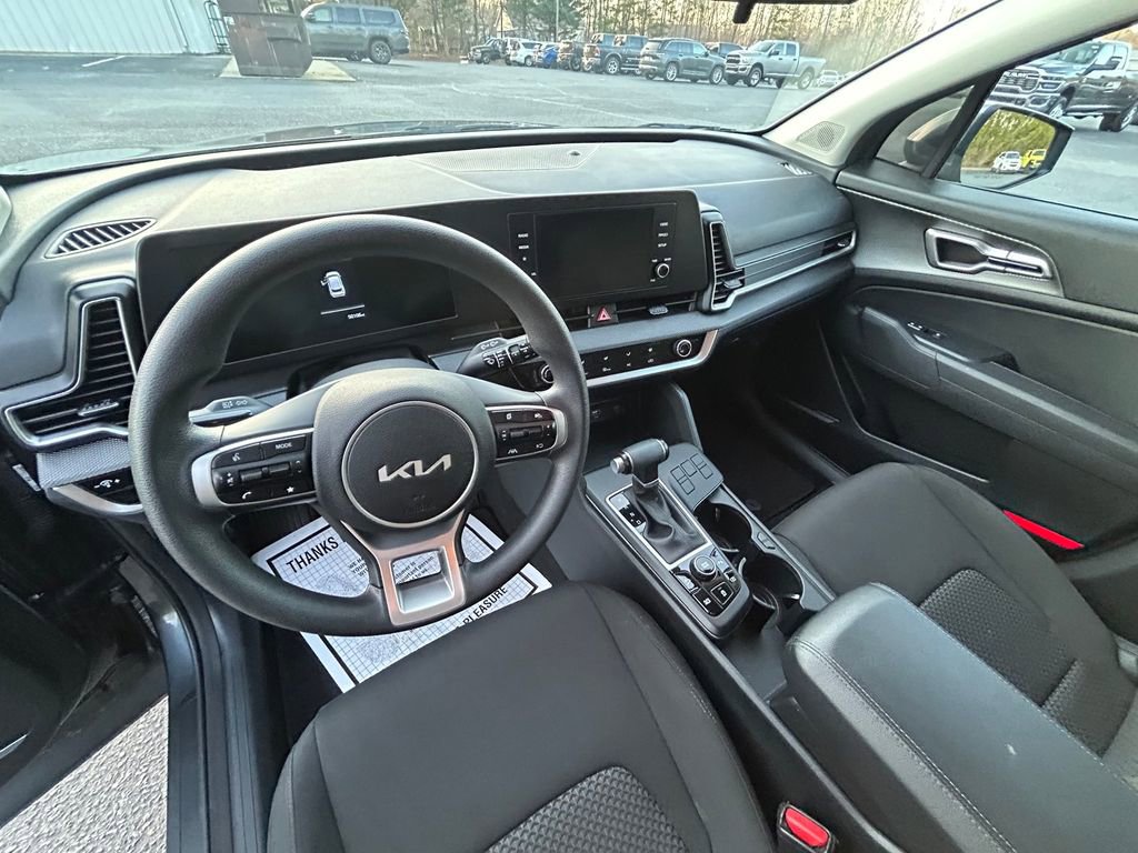 Used 2024 Kia Sportage LX image 22