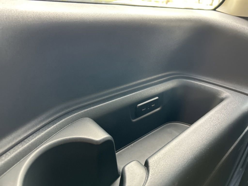 Used 2025 Ford Expedition Platinum image 41