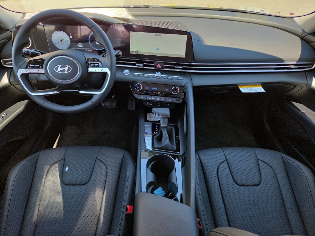 New 2026 Hyundai Elantra Limited FWD image 13