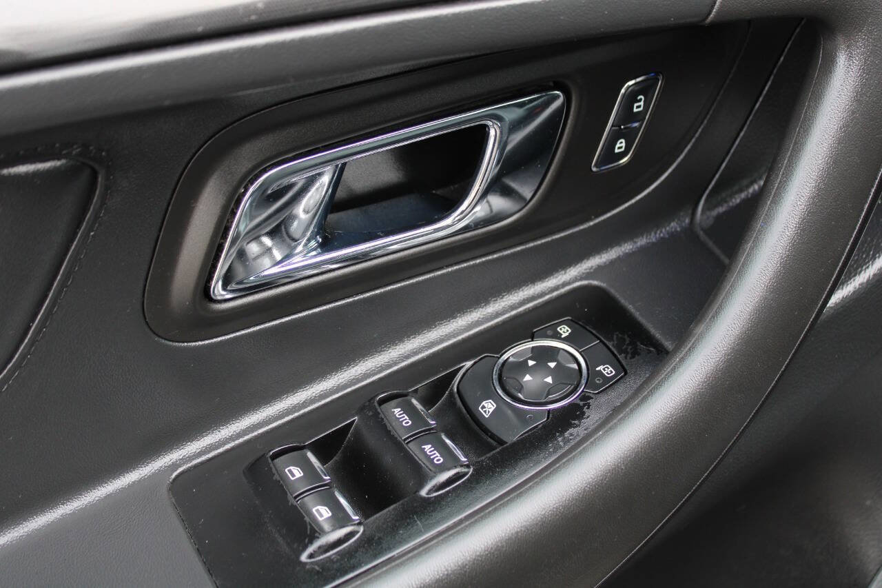 Used 2015 Ford Taurus SHO w/ Equipment Group 401A image 26