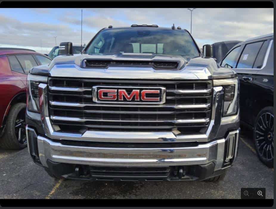 Used 2024 GMC Sierra 2500 SLE w/ Preferred Package AWD/4WD image 10
