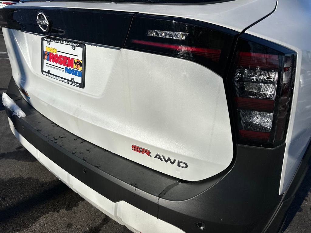 New 2026 Nissan Kicks SR w/ Illumination Package image 34