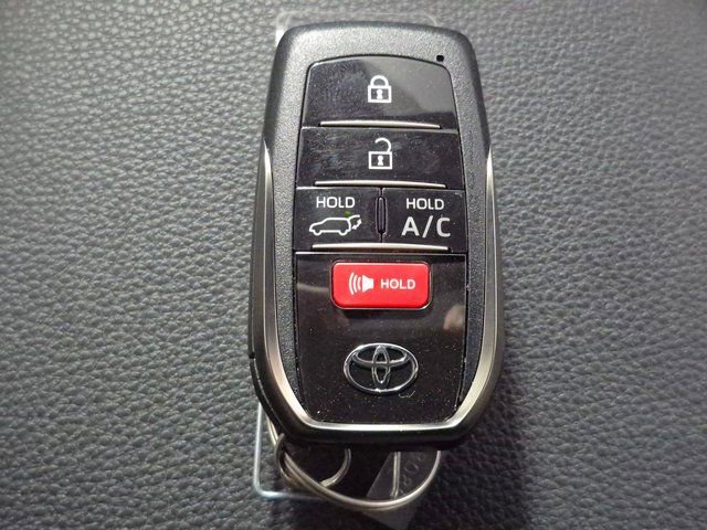 New 2025 Toyota RAV4 SE image 28