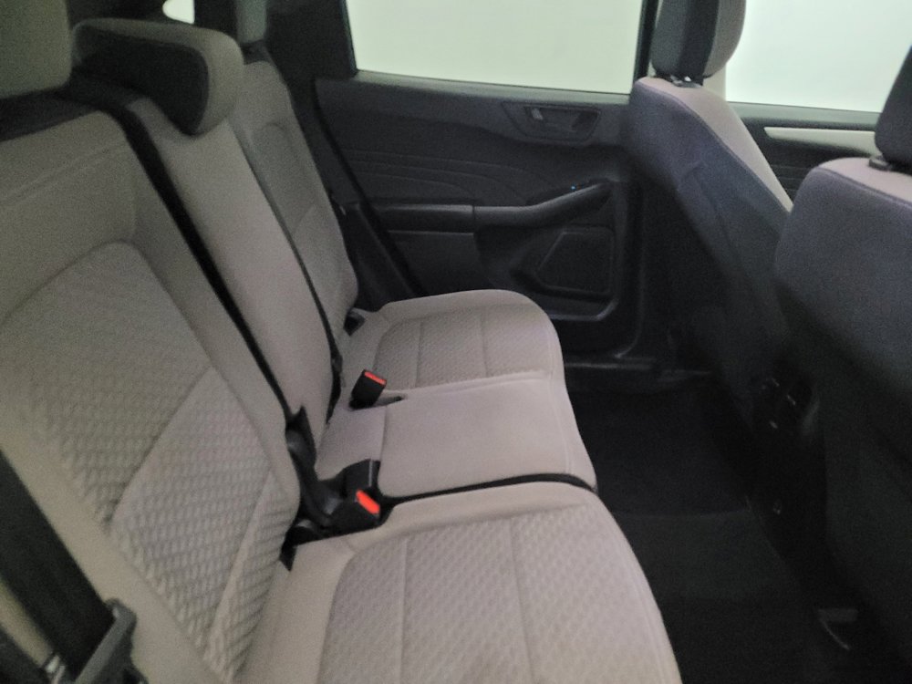 Used 2022 Ford Escape SE w/ Cold Weather Package image 19