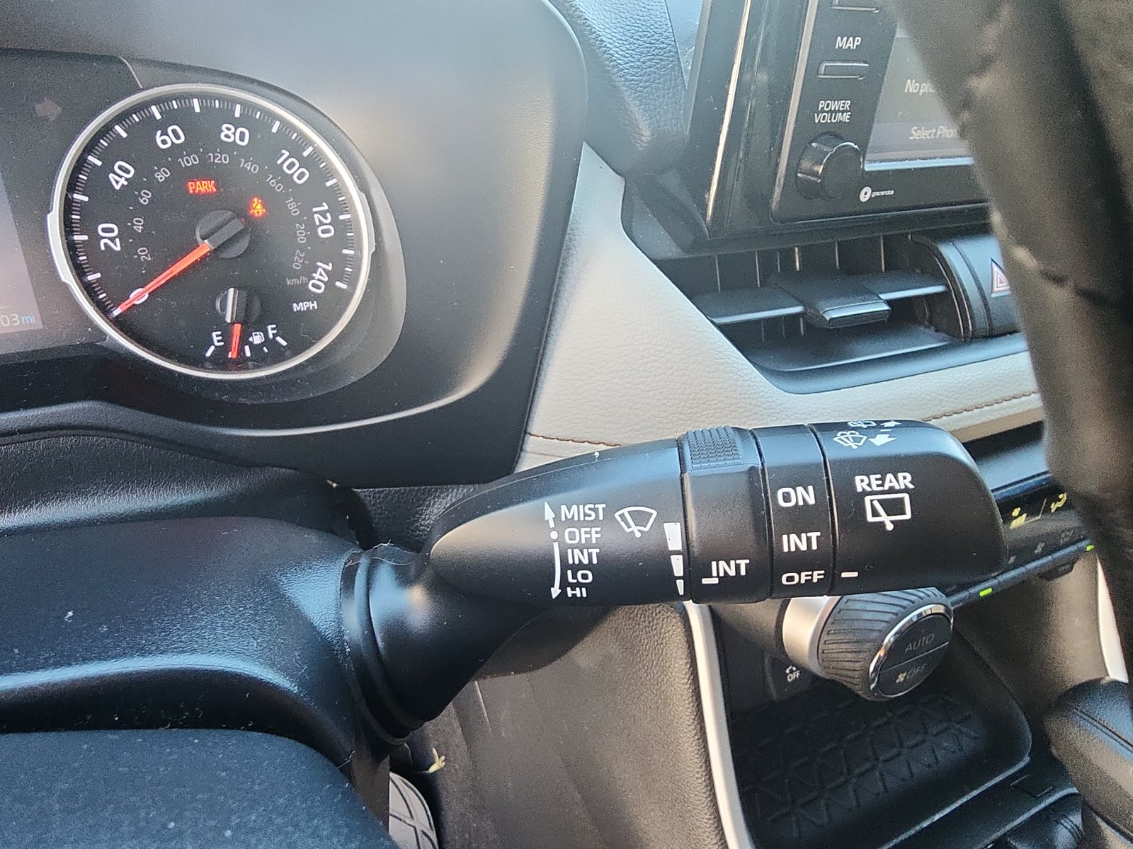 Used 2021 Toyota RAV4 XLE FWD image 16