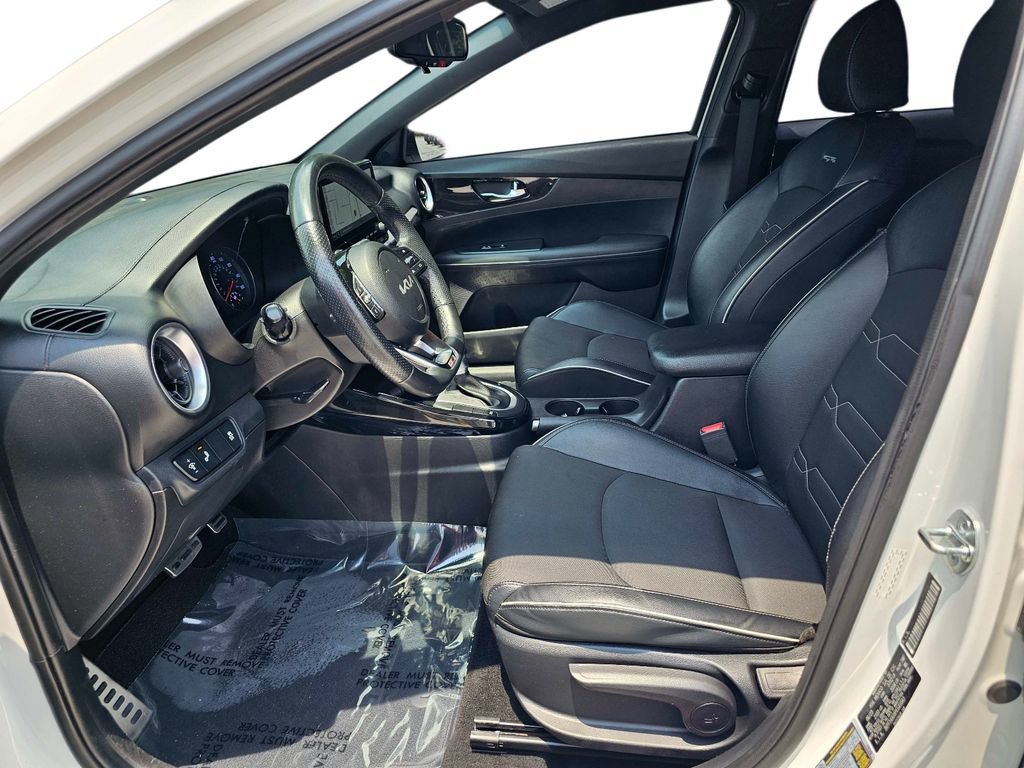 Certified 2023 Kia Forte GT-Line FWD image 15
