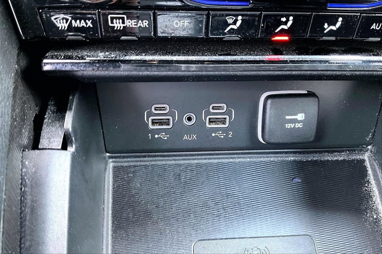 Certified 2024 Jeep Grand Cherokee Altitude AWD/4WD image 17