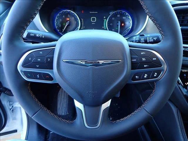 New 2026 Chrysler Pacifica Pinnacle FWD image 16
