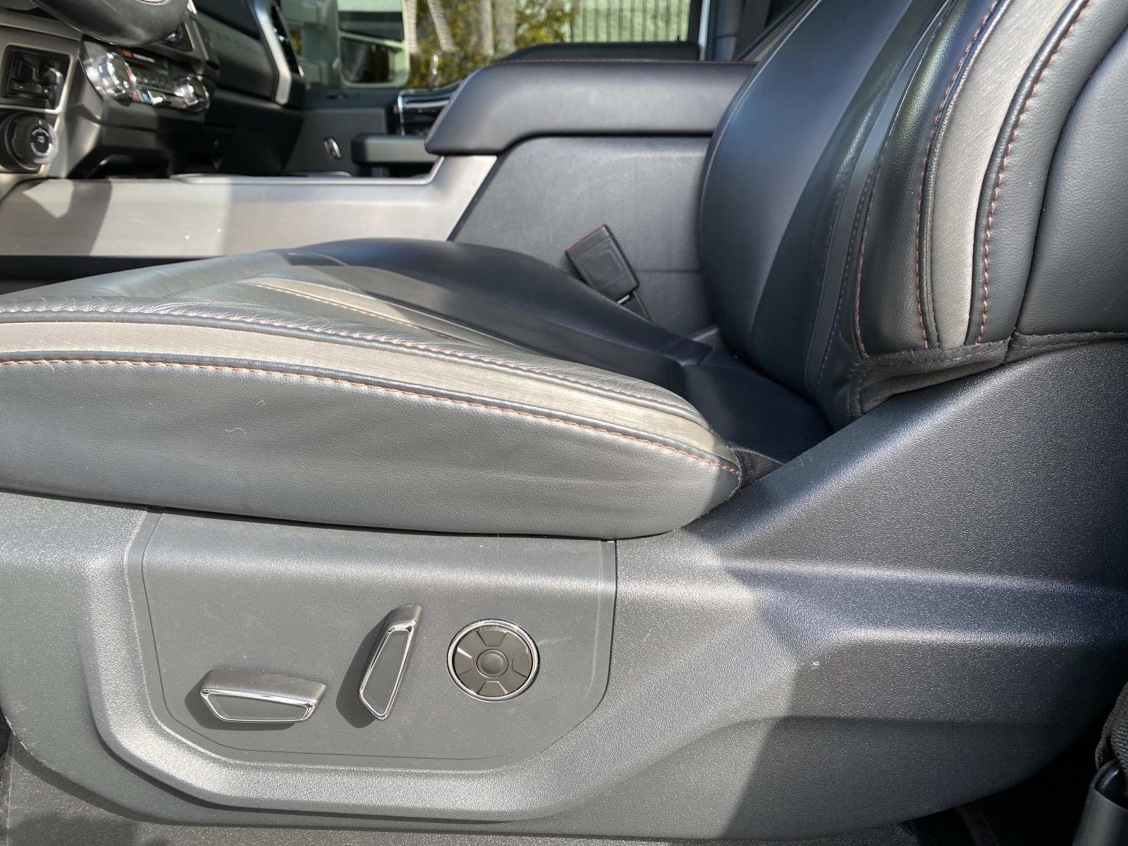 Used 2022 Ford F450 Platinum w/ FX4 Off-Road Package image 36