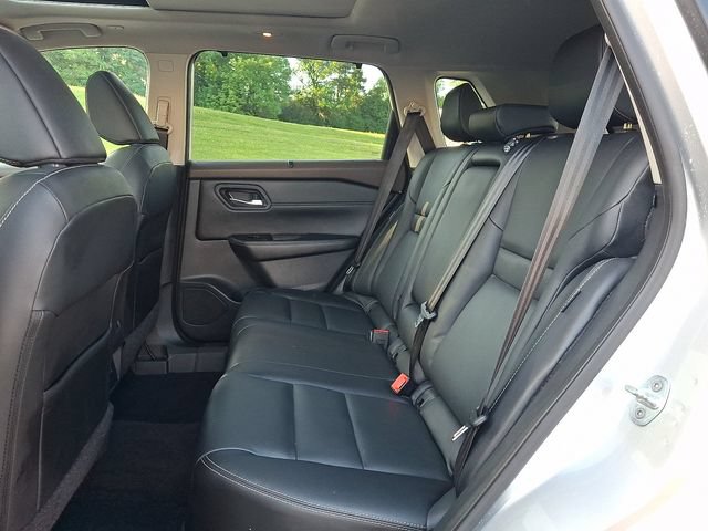 Used 2022 Nissan Rogue SL w/ SL Premium Package AWD/4WD image 11