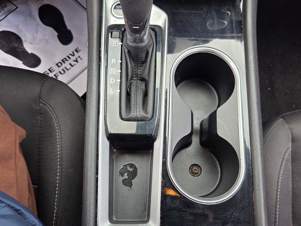 Used 2024 Nissan Altima 2.5 SV image 16