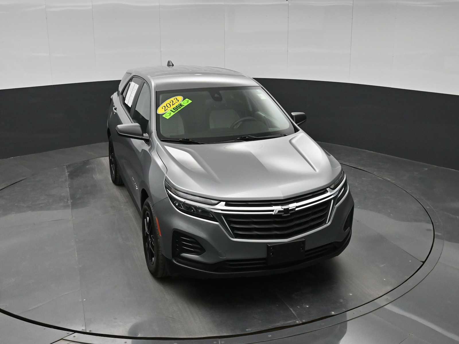 Used 2023 Chevrolet Equinox LS w/ LS Convenience Package FWD image 25