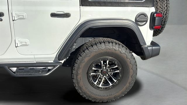 Used 2024 Jeep Wrangler Unlimited Rubicon w/ XTREMEE 35" Tire Package AWD/4WD image 29