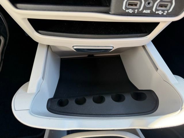 Certified 2024 Chrysler Pacifica Touring-L image 30