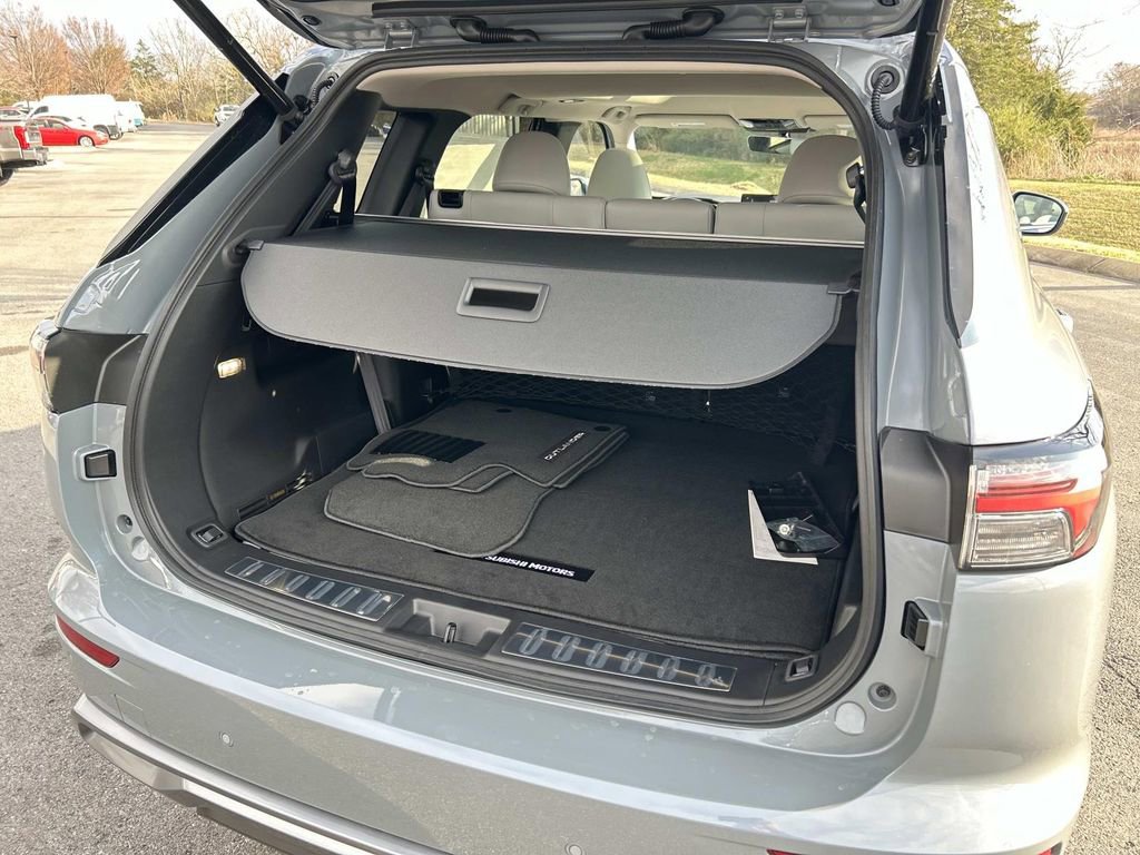 New 2026 Mitsubishi Outlander SE FWD image 11