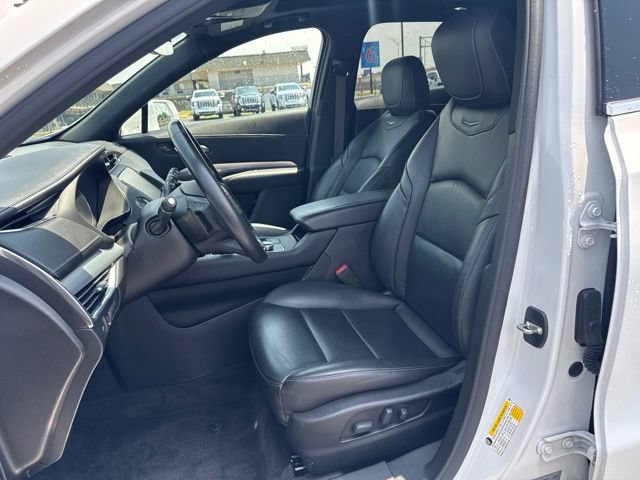 Used 2021 Cadillac XT4 Premium Luxury w/ Cold Weather Package AWD/4WD image 18